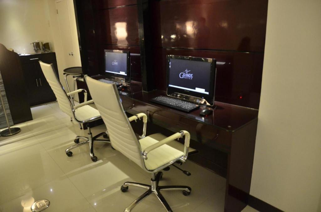 The Grande Suites Surigao City Dış mekan fotoğraf